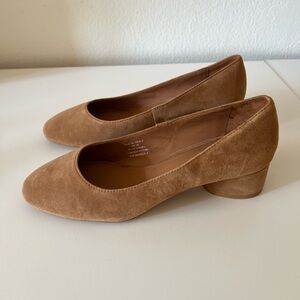 & Other Stories Tan Suede Heels